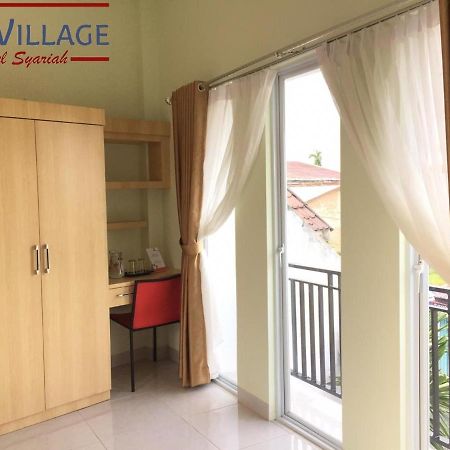 Hotel The Village Syariah Pekanbaru Exterior photo